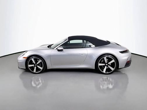 GT Silver Metallic 2025 Porsche 911