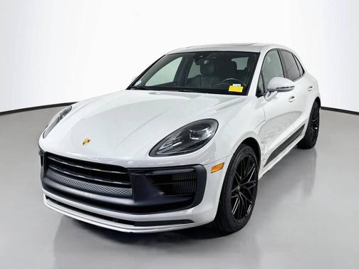 Chalk 2022 Porsche Macan