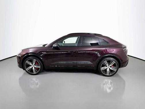 2024 Porsche Macan 