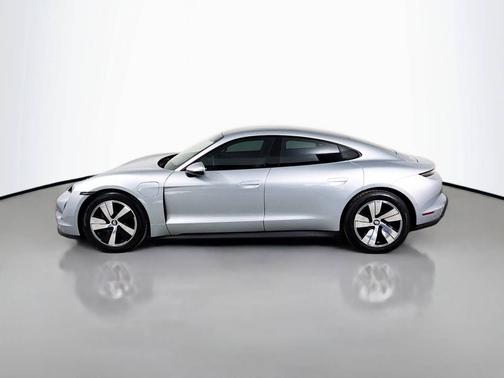 2022 Porsche Taycan 