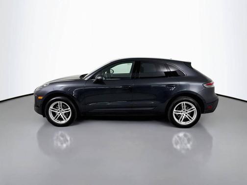 Volcano Grey Metallic 2022 Porsche Macan