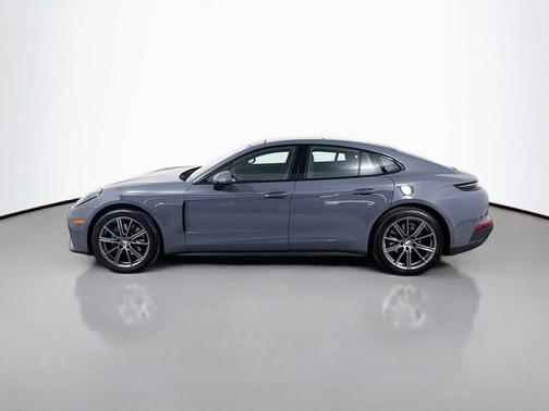 2025 Porsche Panamera 