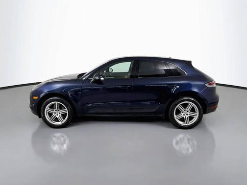 Night Blue Metallic 2020 Porsche Macan