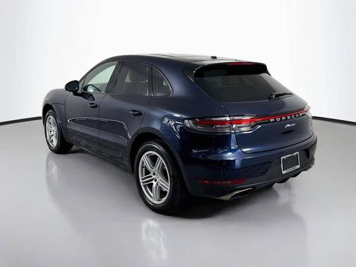 Night Blue Metallic 2020 Porsche Macan