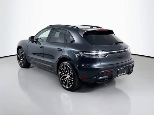 Volcano Grey Metallic 2026 Porsche Macan