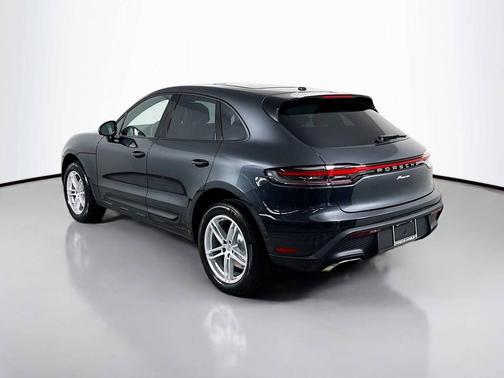 2025 Porsche Macan 