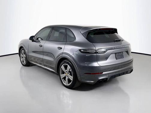 2021 Porsche Cayenne 