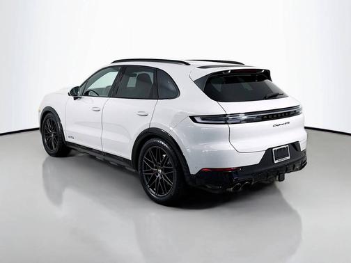 Chalk 2026 Porsche Cayenne