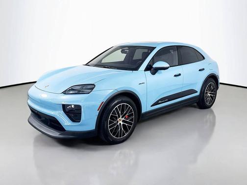 Frozen Blue Metallic 2025 Porsche Macan