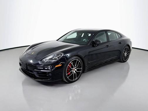 2023 Porsche Panamera 