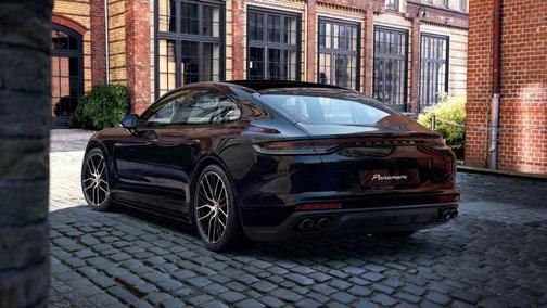 2023 Porsche Panamera 