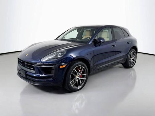 Night Blue Metallic 2023 Porsche Macan