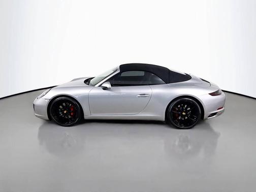 GT-Silver Metallic 2017 Porsche 911