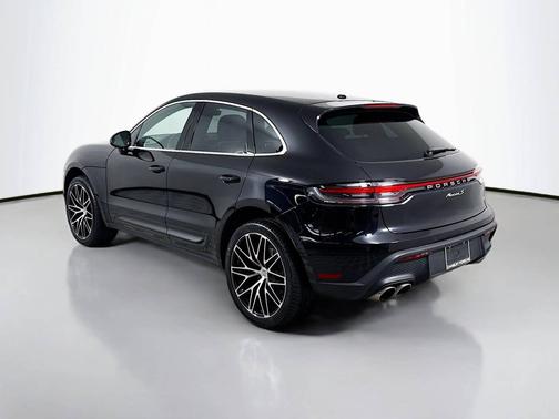 2022 Porsche Macan 