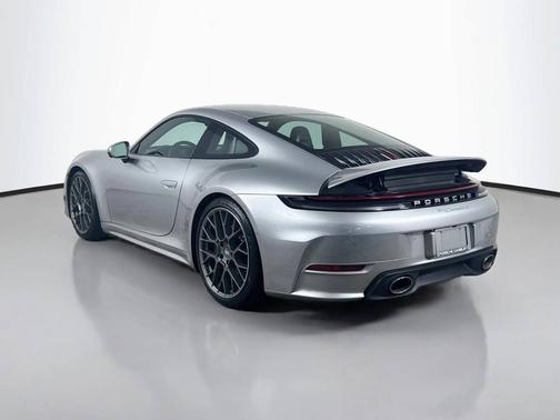 GT Silver Metallic 2025 Porsche 911