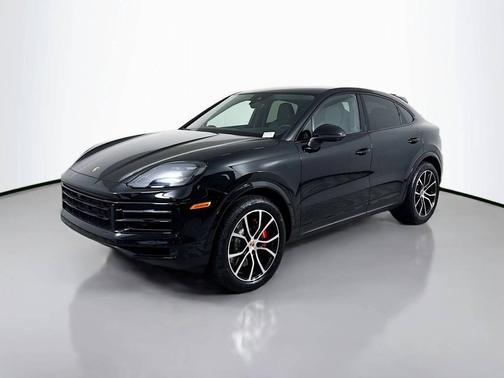 Chromite Black Metallic 2026 Porsche Cayenne