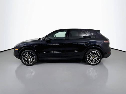 Jet Black Metallic 2020 Porsche Cayenne