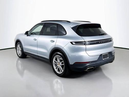 Dolomite Silver Metallic 2024 Porsche Cayenne