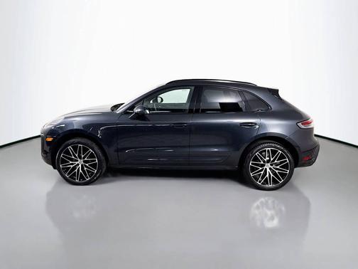Volcano Grey Metallic 2026 Porsche Macan