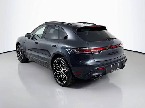 Volcano Grey Metallic 2026 Porsche Macan