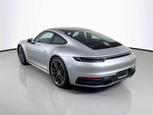 GT-Silver Metallic 2022 Porsche 911
