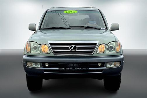 Photo 3 of 35 of 2005 Lexus LX 470