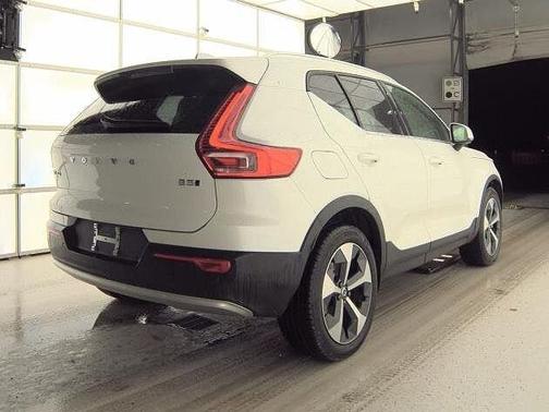 2025 Volvo XC40 Plus
