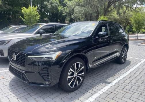 Onyx Black Metallic 2025 Volvo XC60 B5 Plus