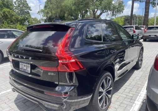 Onyx Black Metallic 2025 Volvo XC60 B5 Plus