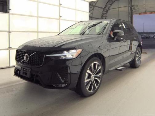 2025 Volvo XC60 B5 Plus
