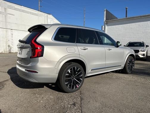 2025 Volvo XC90 B5 (2025.5) Plus