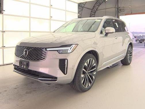 2025 Volvo XC90 Plus