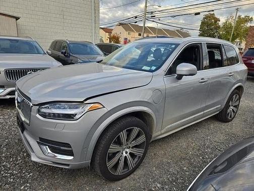 2024 Volvo XC90 T8 Ultimate Bright 7-Seater