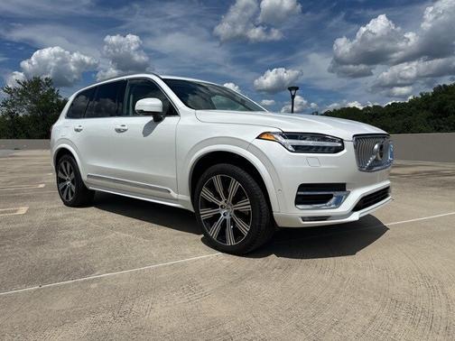 2023 Volvo XC90 B6 AWD Ultimate 7-Seater