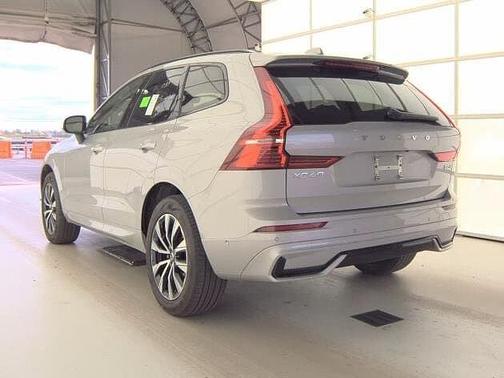 2025 Volvo XC60 Plus