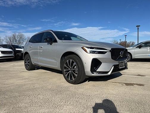 2025 Volvo XC60 Plus