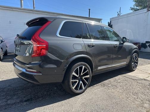 2023 Volvo XC90 B6 AWD Plus 7-Seater
