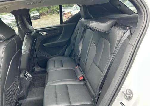 Crystal White Pearl 2025 Volvo XC40 B5 Plus Bright Theme