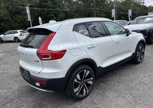 Crystal White Pearl 2025 Volvo XC40 B5 Plus Bright Theme