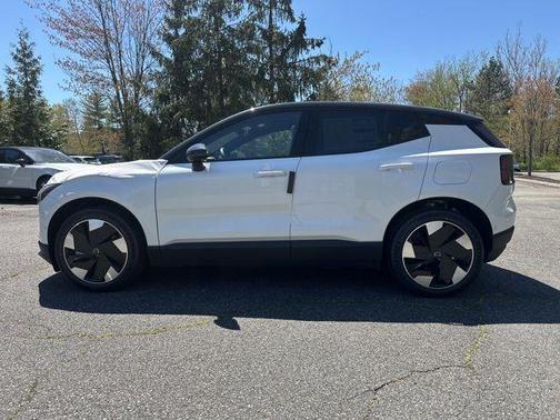 Crystal White Metallic 2026 Volvo EX30 Twin Motor Ultra
