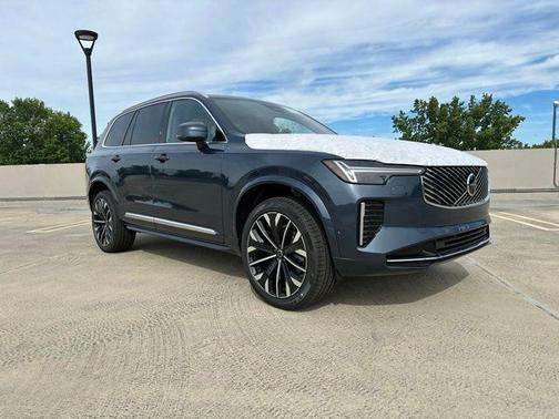 Denim Blue Metallic 2026 Volvo XC90 B5 Plus 7-Seater