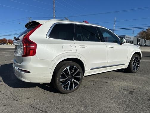 2024 Volvo XC90 B6 Plus Bright 7-Seater