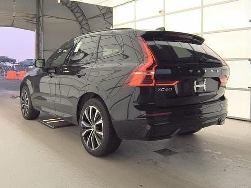 2025 Volvo XC60 Plus