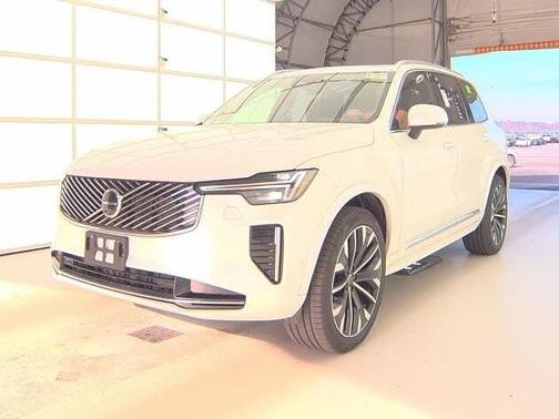 2025 Volvo XC90 Plus