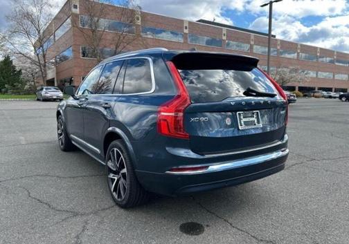 Denim Blue Metallic 2023 Volvo XC90 B5 Plus