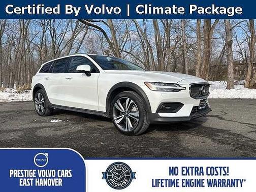 2025 Volvo V60 Cross Country Plus