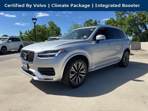 2022 Volvo XC90 T6 AWD Momentum 7 Seater