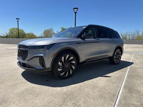 Gray Metallic 2025 Lincoln Nautilus Reserve