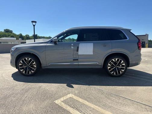 Metallic 2026 Volvo XC90 B6 Plus 7-Seater