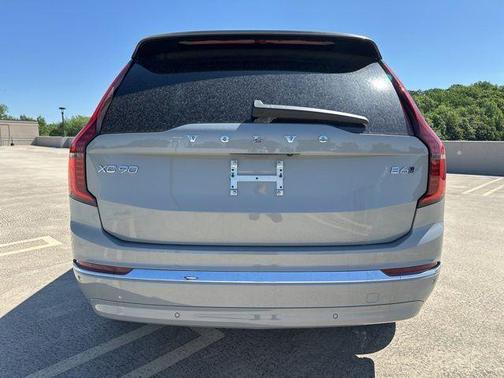 Metallic 2026 Volvo XC90 B6 Plus 7-Seater